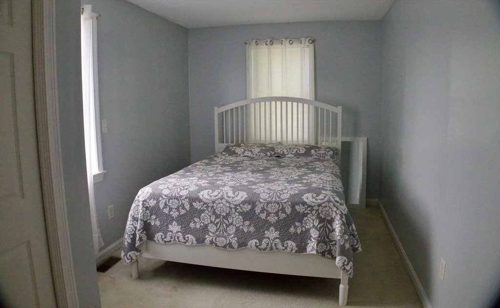 Methuen, Massachusetts, 01844, United States, 3 Bedrooms Bedrooms, ,1 BathroomBathrooms,Residential,For Sale,1937431