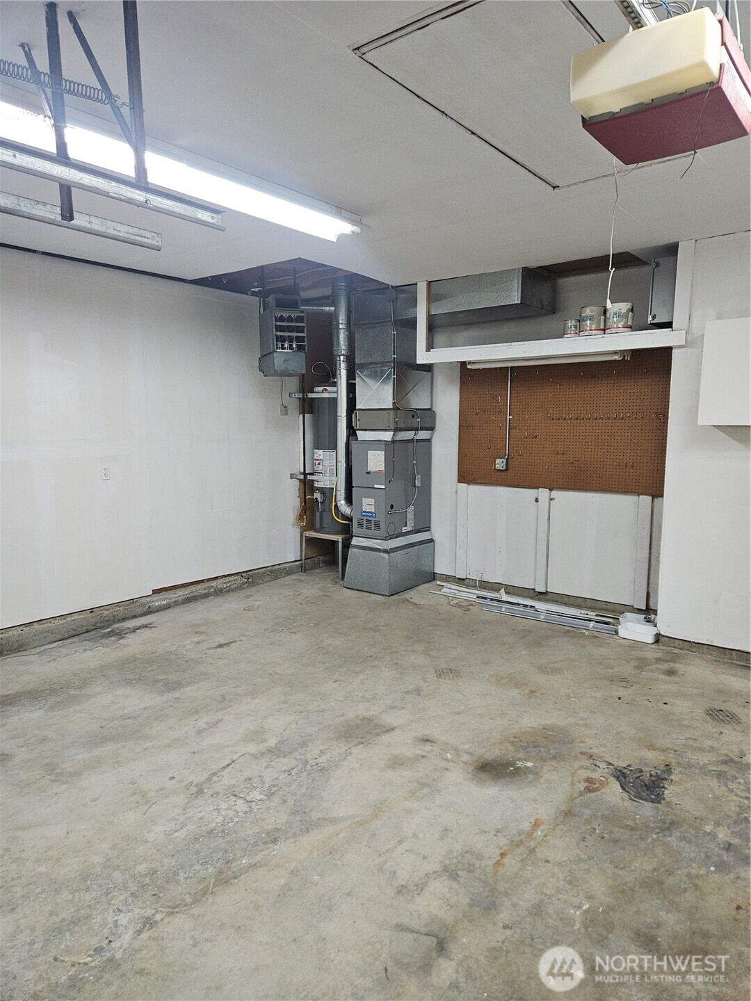 Everett, Washington, 98208, United States, 3 Bedrooms Bedrooms, ,1 BathroomBathrooms,Residential,For Sale,2036475