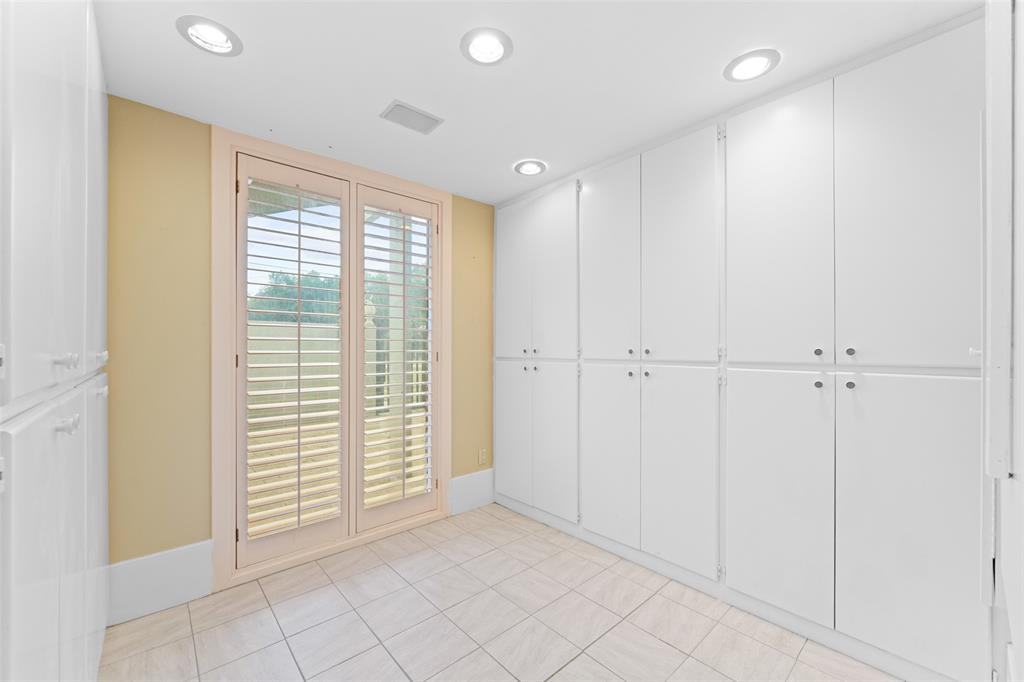 Duncanville, Texas, 75137, United States, 4 Bedrooms Bedrooms, ,3 BathroomsBathrooms,Residential,For Sale,1993899