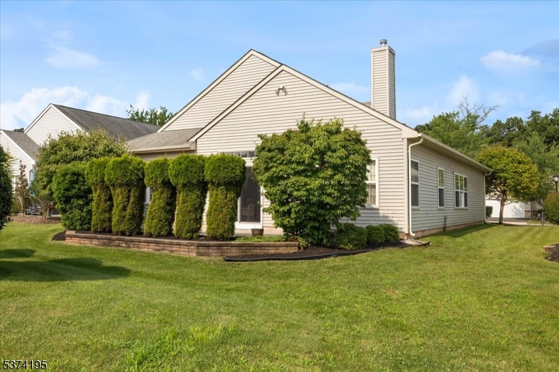 Franklin Twp., New Jersey, 08873, United States, 3 Bedrooms Bedrooms, ,2 BathroomsBathrooms,Residential,For Sale,1908431