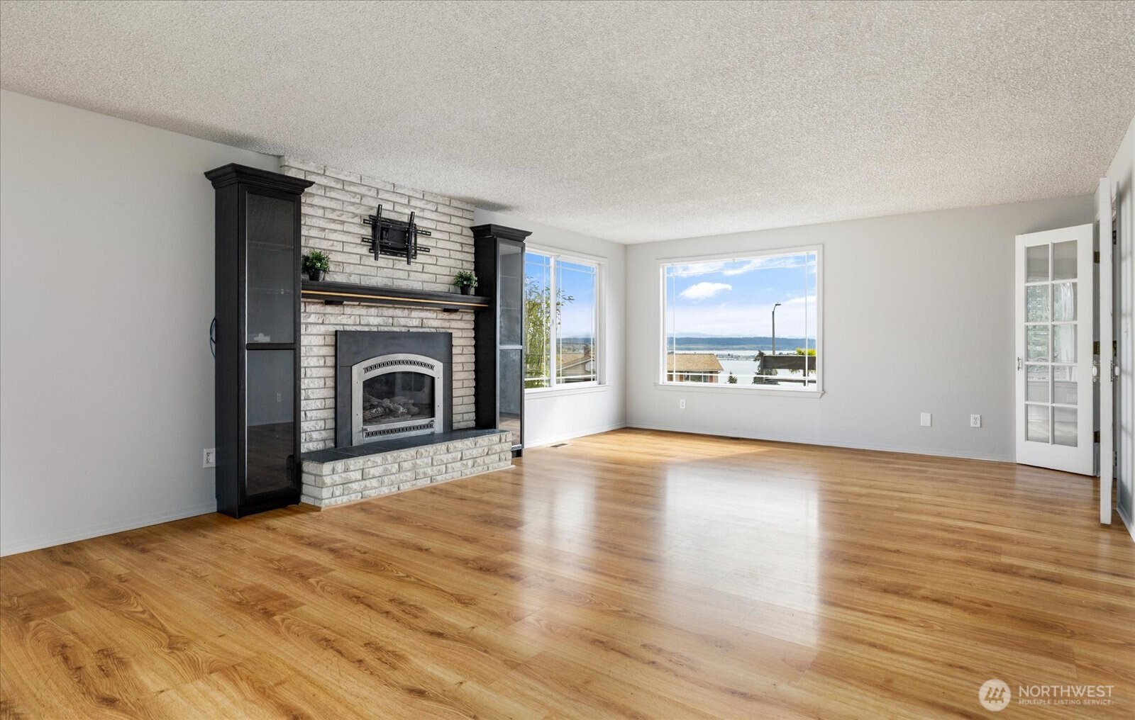 Oak Harbor, Washington, 98277, United States, 3 Bedrooms Bedrooms, ,2 BathroomsBathrooms,Residential,For Sale,1996156