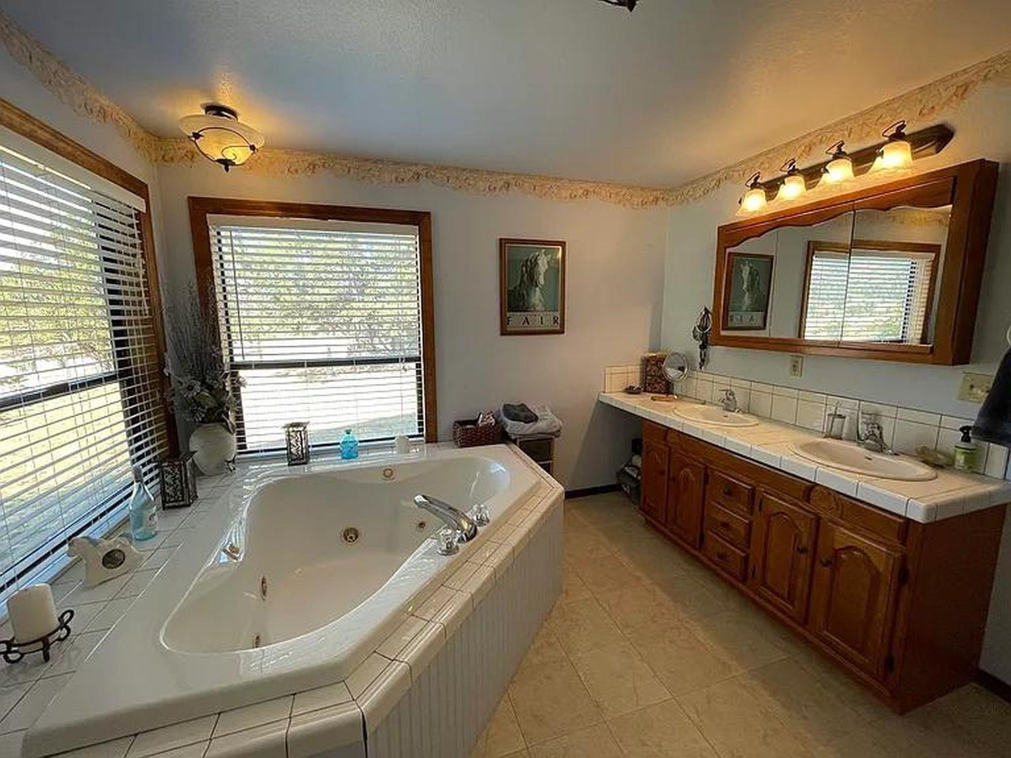Montague, California, 96064-0000, United States, 3 Bedrooms Bedrooms, ,2 BathroomsBathrooms,Residential,For Sale,2033545