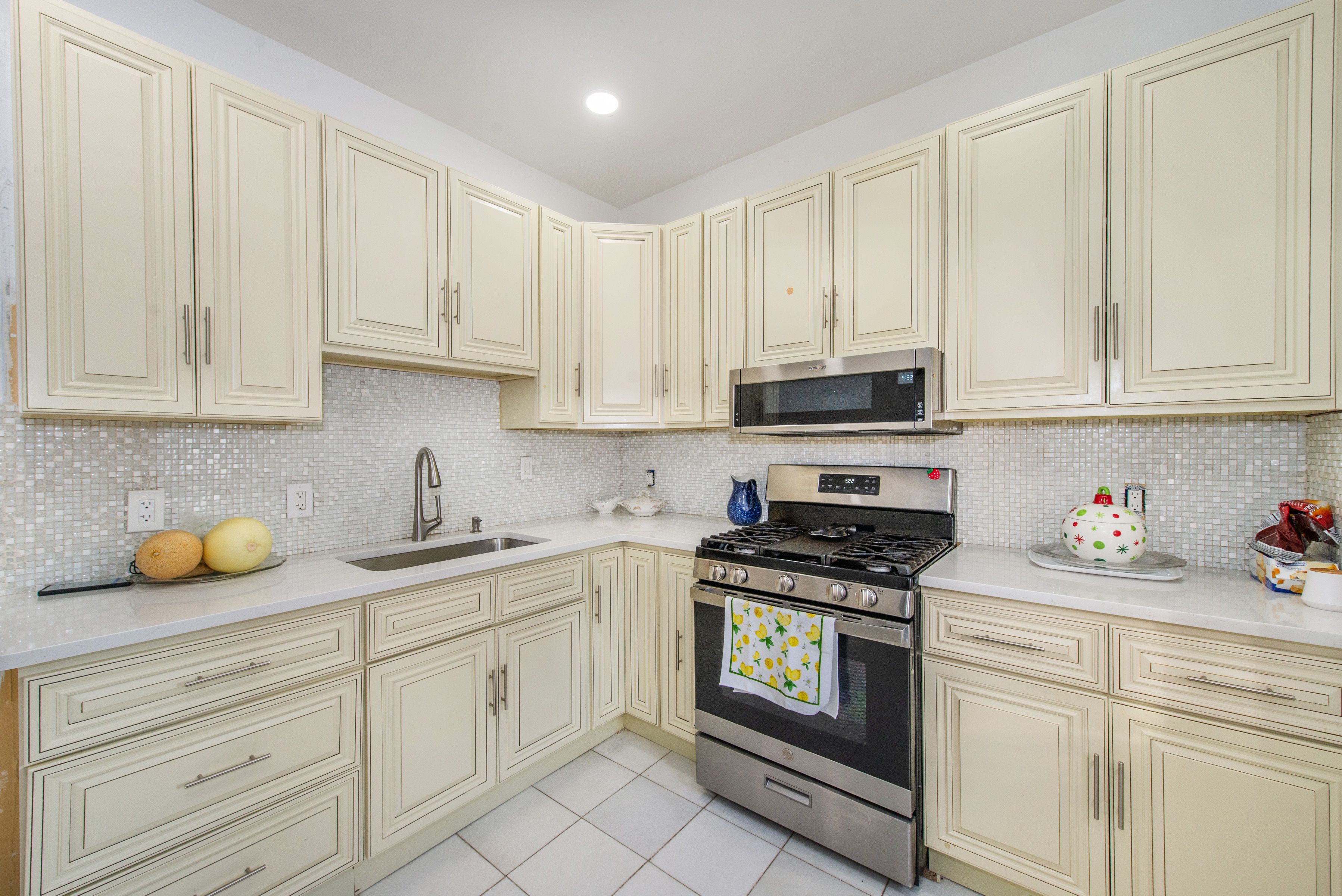 Newark City, New Jersey, 07112, United States, ,3 BathroomsBathrooms,Residential,For Sale,1982998