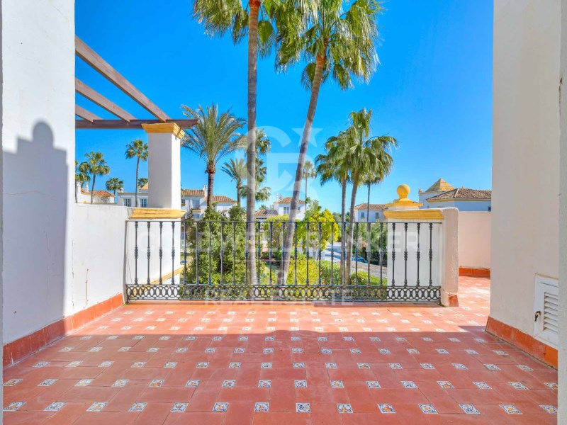 Estepona, Andalusia, ES, 4 Bedrooms Bedrooms, ,4 BathroomsBathrooms,Residential,For Sale,1708349