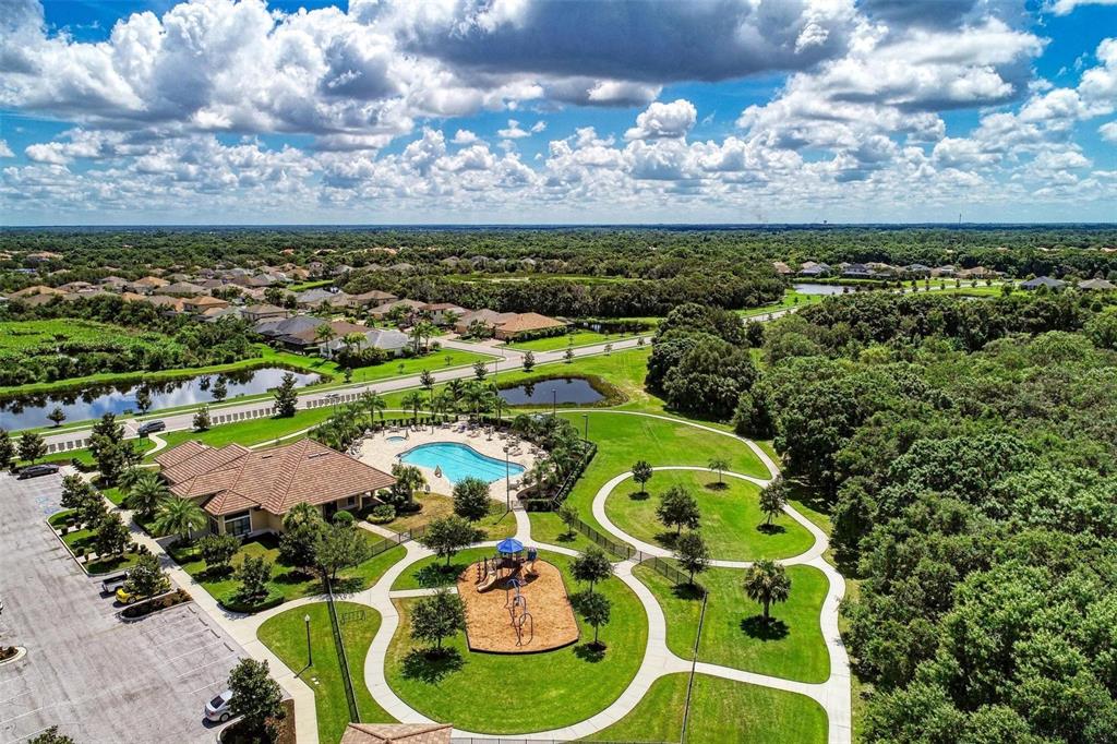 Bradenton, Florida, 34212, United States, 2 Bedrooms Bedrooms, ,2 BathroomsBathrooms,Residential,For Sale,1891618