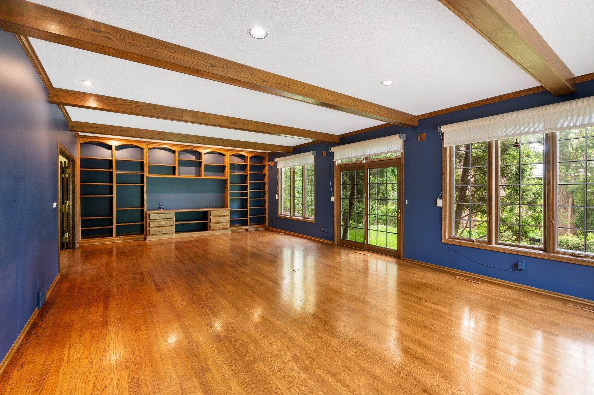 Edina, Minnesota, 55439, United States, 4 Bedrooms Bedrooms, ,4 BathroomsBathrooms,Residential,For Sale,1913654