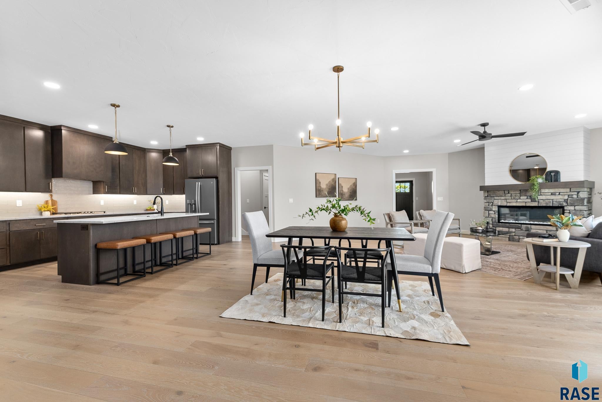 Sioux Falls, South Dakota, 57110, United States, 4 Bedrooms Bedrooms, ,3 BathroomsBathrooms,Residential,For Sale,2005284