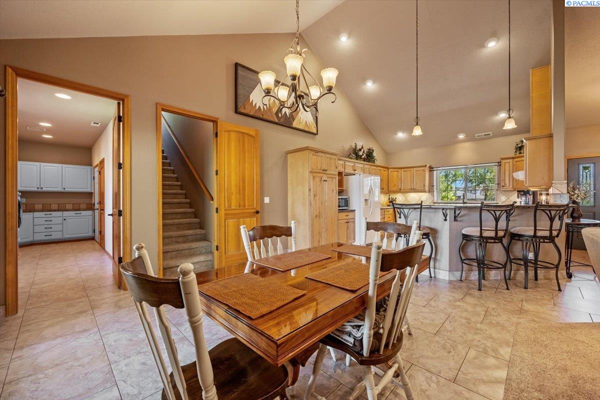 Richland, Washington, 99352, United States, 4 Bedrooms Bedrooms, ,2 BathroomsBathrooms,Residential,For Sale,1906988