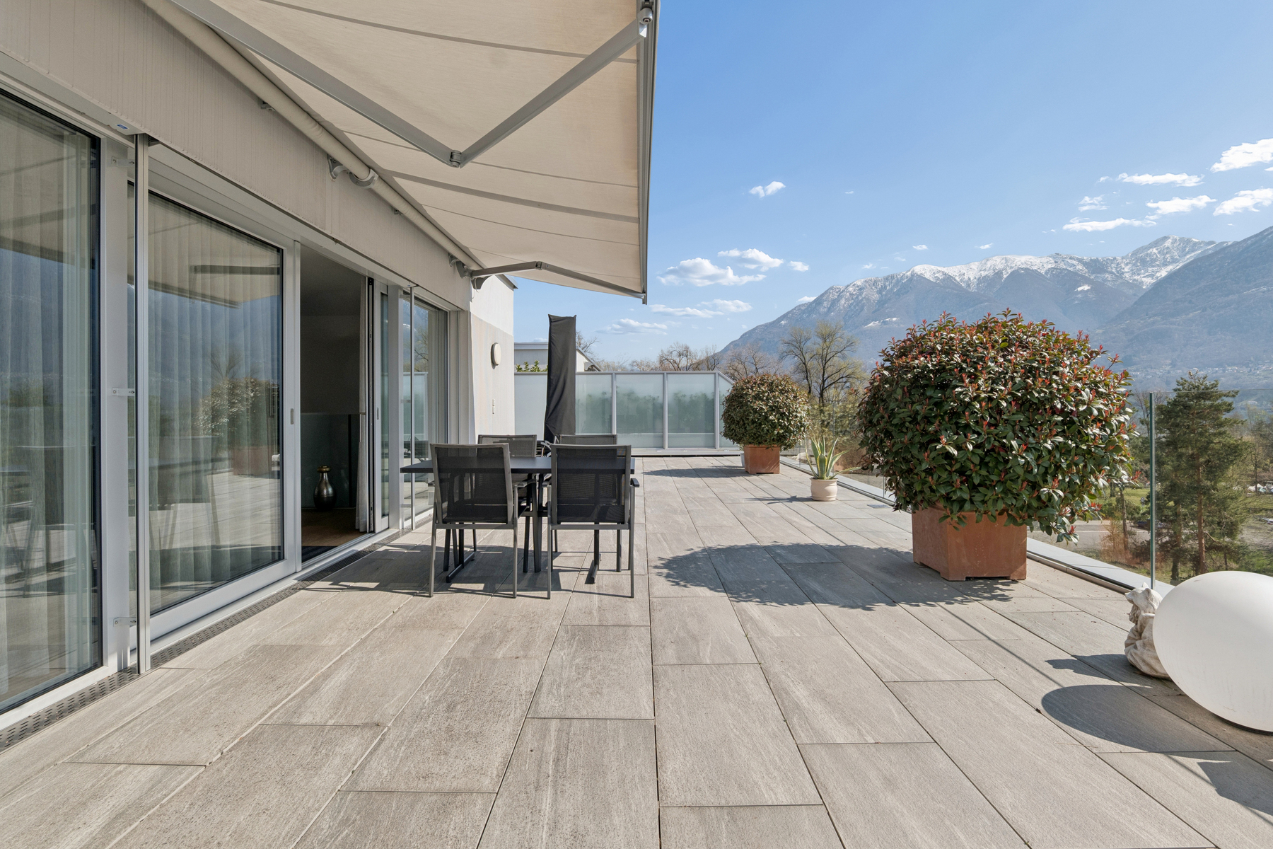  Penthouse-duplex with large terrace a stone