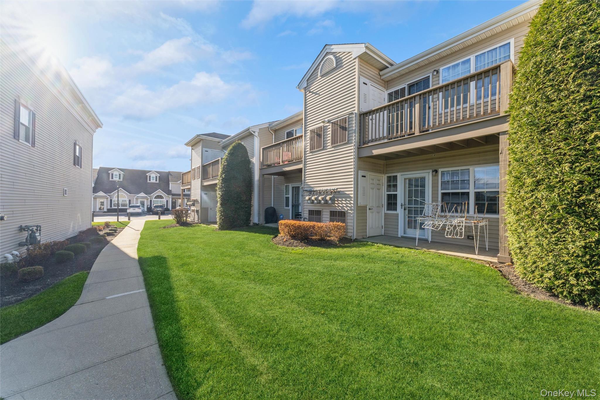 Valley Stream, New York, 11580, United States, 2 Bedrooms Bedrooms, ,2 BathroomsBathrooms,Residential,For Sale,2002901