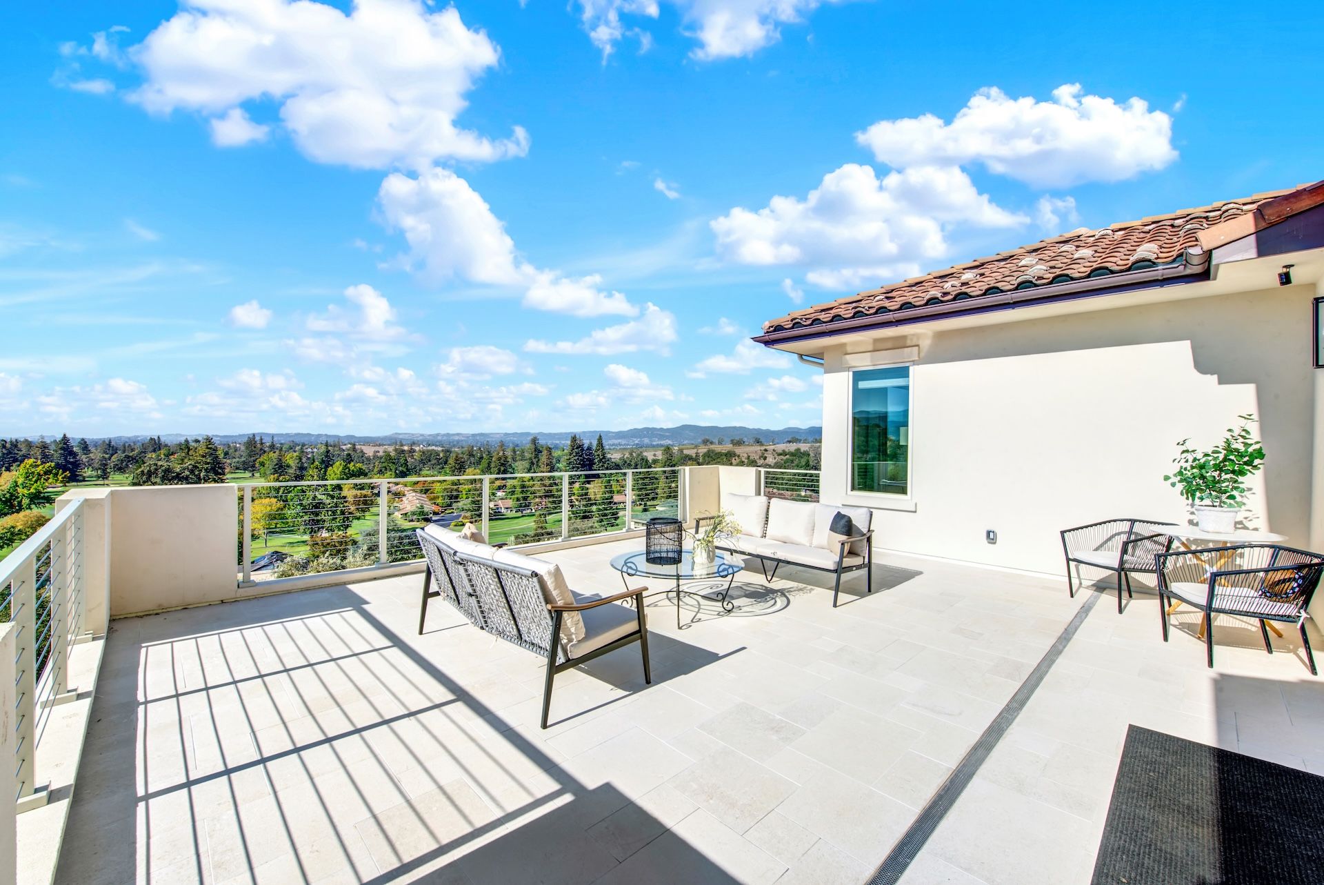  Mediterranean-Inspired Silverado Crest Home - 物件實景
