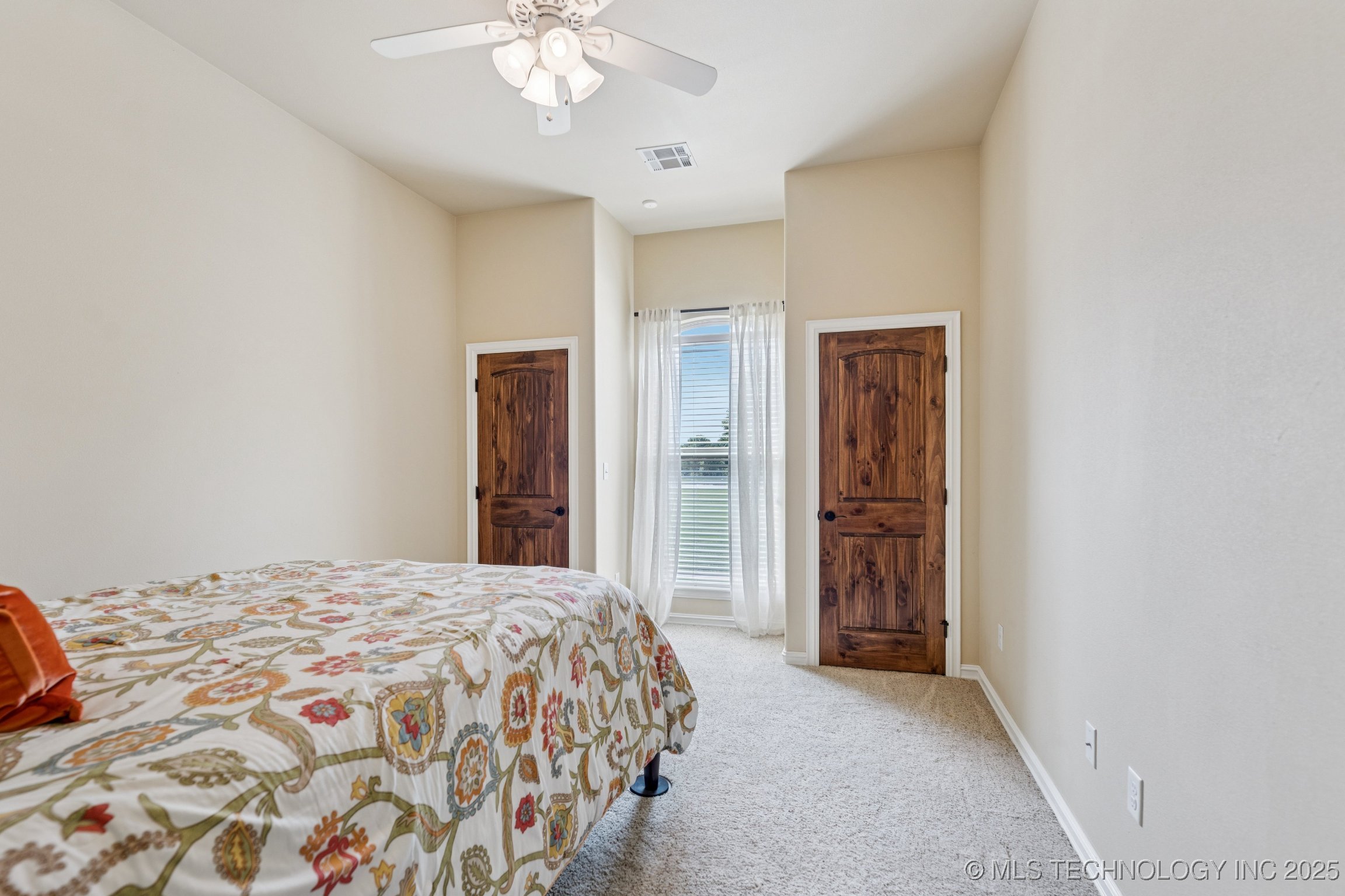 Sapulpa, Oklahoma, 74066, United States, 4 Bedrooms Bedrooms, ,4 BathroomsBathrooms,Residential,For Sale,1940003