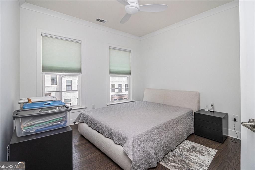 Atlanta, Georgia, 30324, United States, 4 Bedrooms Bedrooms, ,5 BathroomsBathrooms,Residential,For Sale,1909913