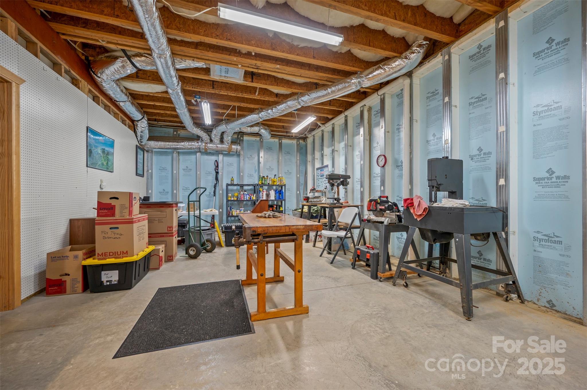 Saluda, North Carolina, 28773, United States, 3 Bedrooms Bedrooms, ,3 BathroomsBathrooms,Residential,For Sale,1996428