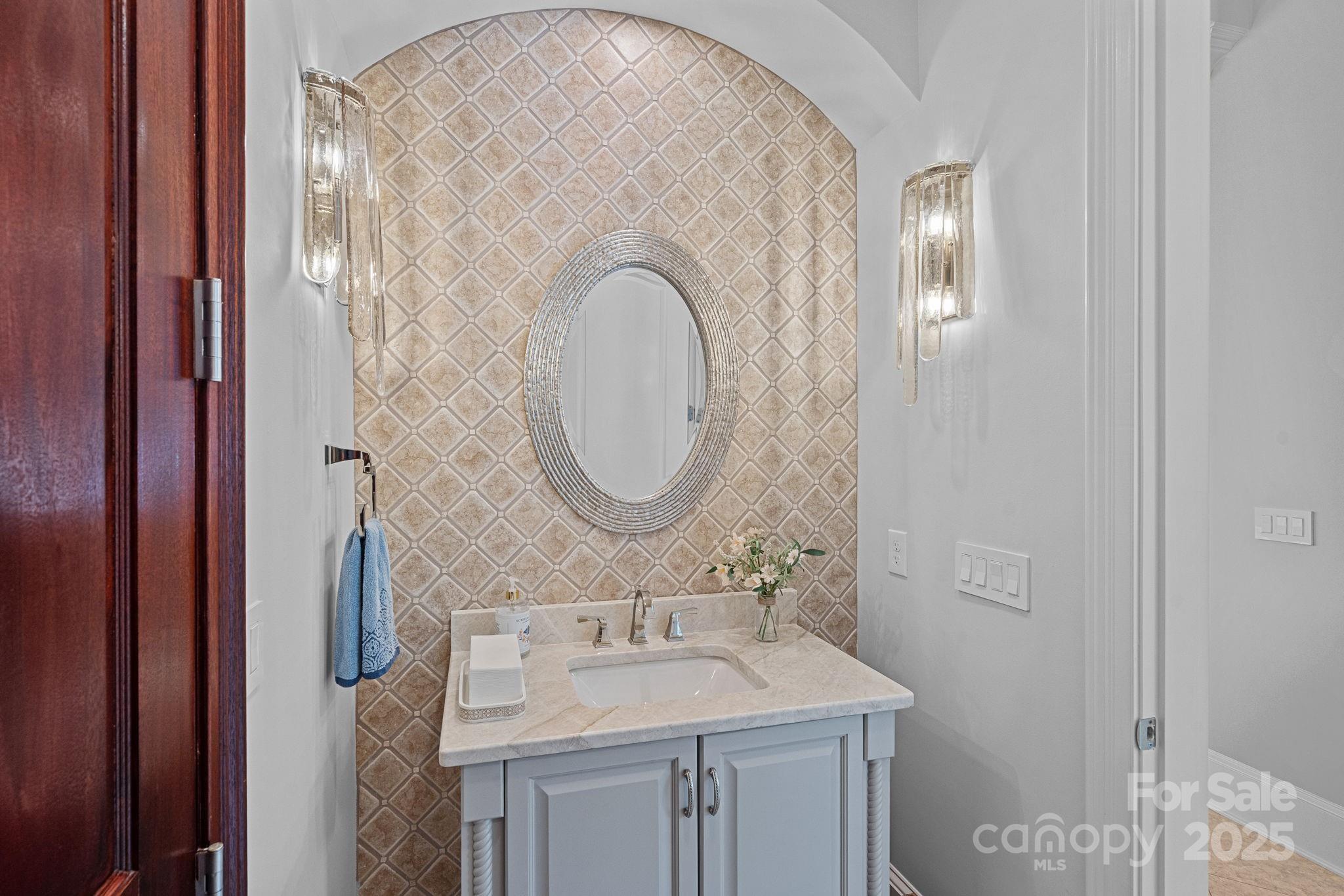 Mooresville, North Carolina, 28117, United States, 4 Bedrooms Bedrooms, ,6 BathroomsBathrooms,Residential,For Sale,1989072