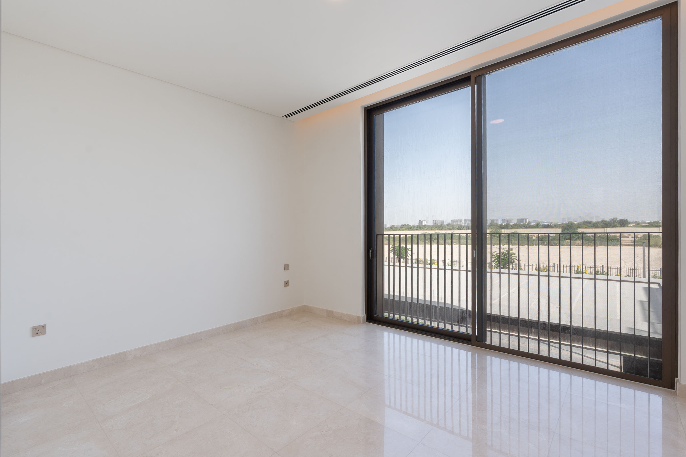  Villa with Elie Saab Finishes and Burj Khalifa Views in Palm Hills - 物件實景