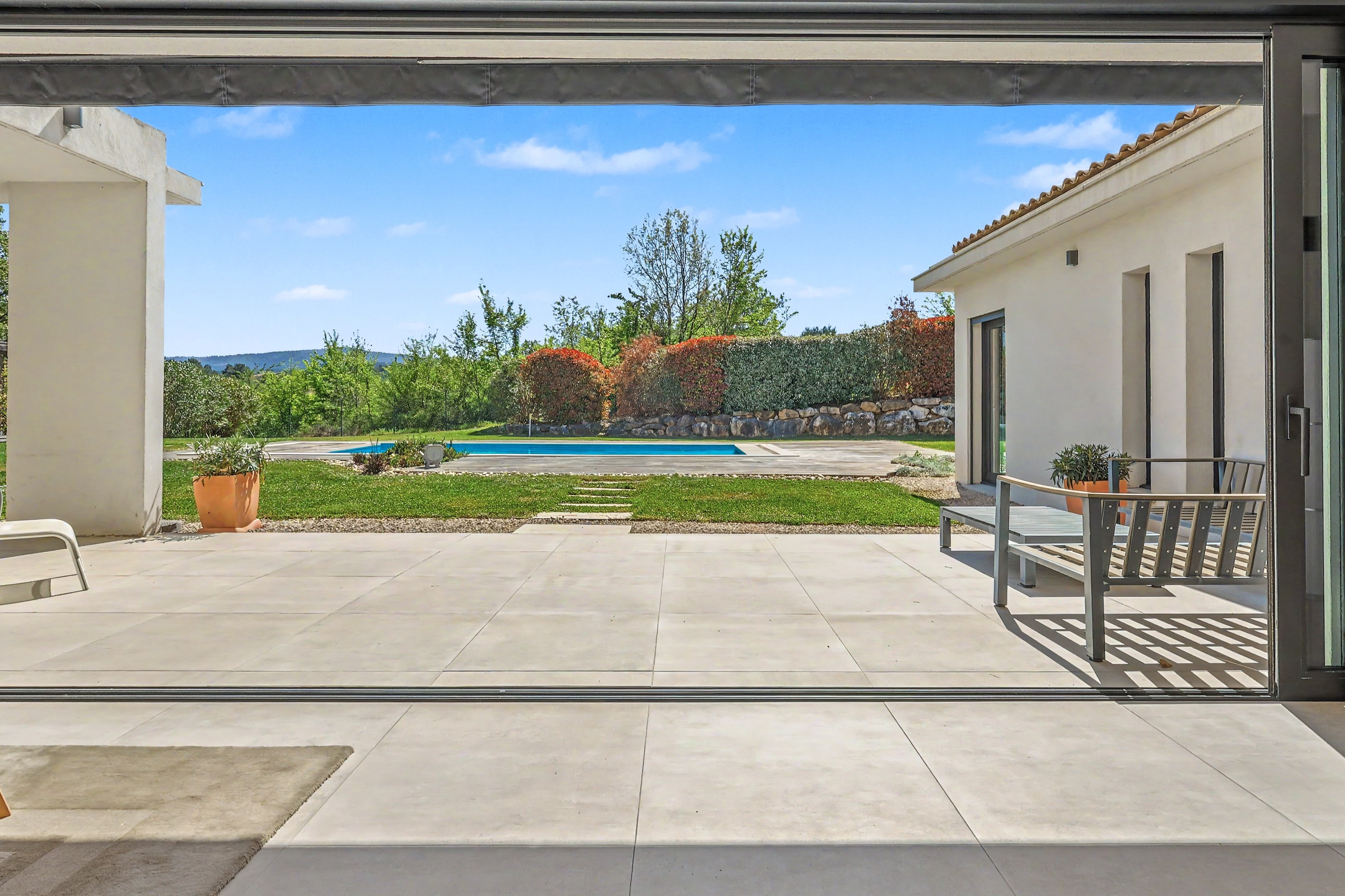  CONTEMPORARY ELEGANCE IN A SERENE NATURAL SETTING - 物件實景