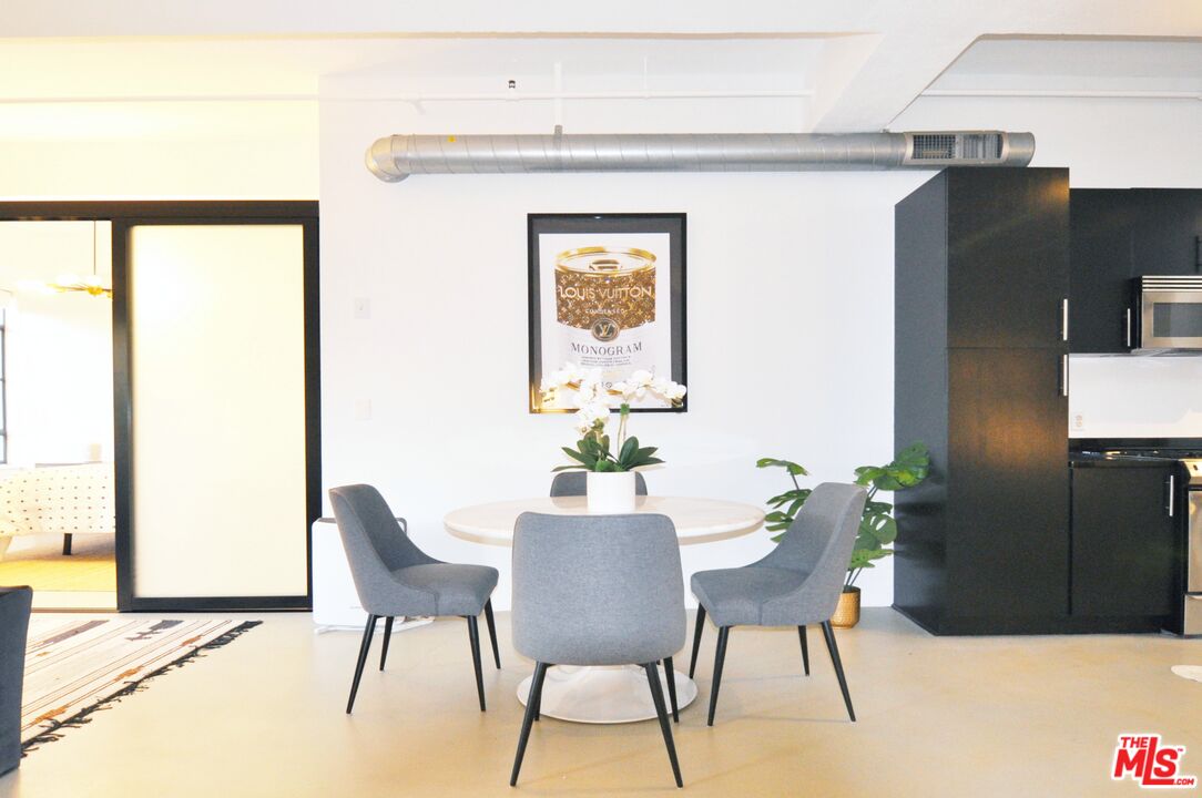 Los Angeles, California, 90014, United States, 1 Bedroom Bedrooms, ,1 BathroomBathrooms,Residential,For Sale,1777203