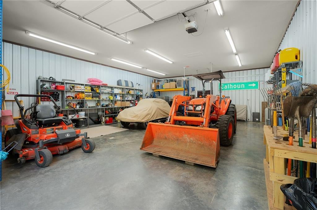 Calhoun, Georgia, 30701, United States, 3 Bedrooms Bedrooms, ,3 BathroomsBathrooms,Residential,For Sale,1980675