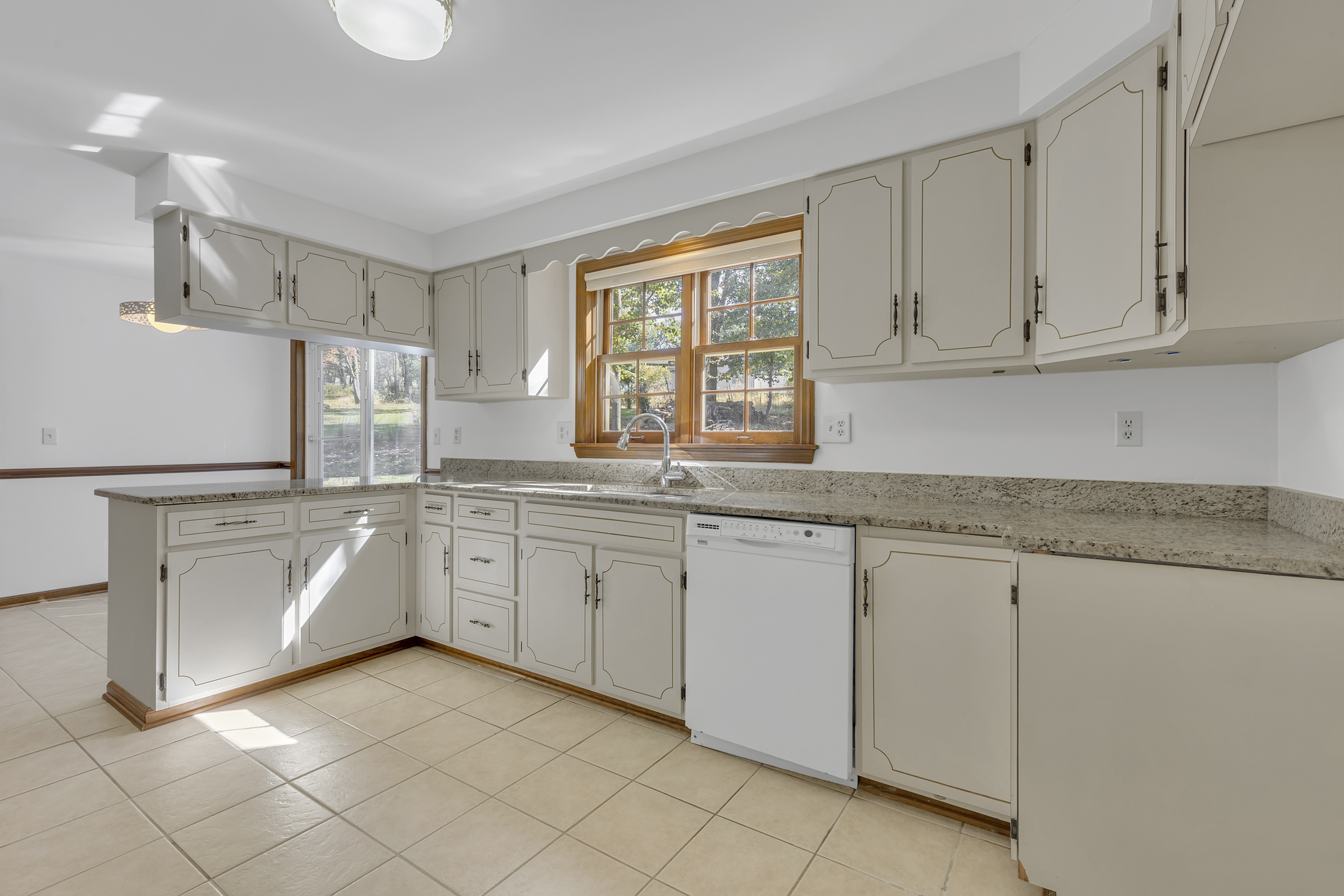  1593 Oak Leaf Lane, Pittsburgh, PA 15237 - 物件實景