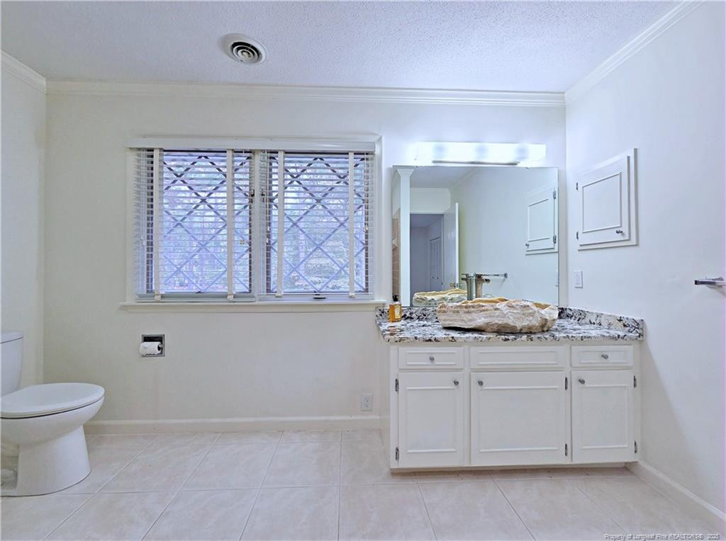 Whispering Pines, North Carolina, 28327, United States, 3 Bedrooms Bedrooms, ,4 BathroomsBathrooms,Residential,For Sale,1907421