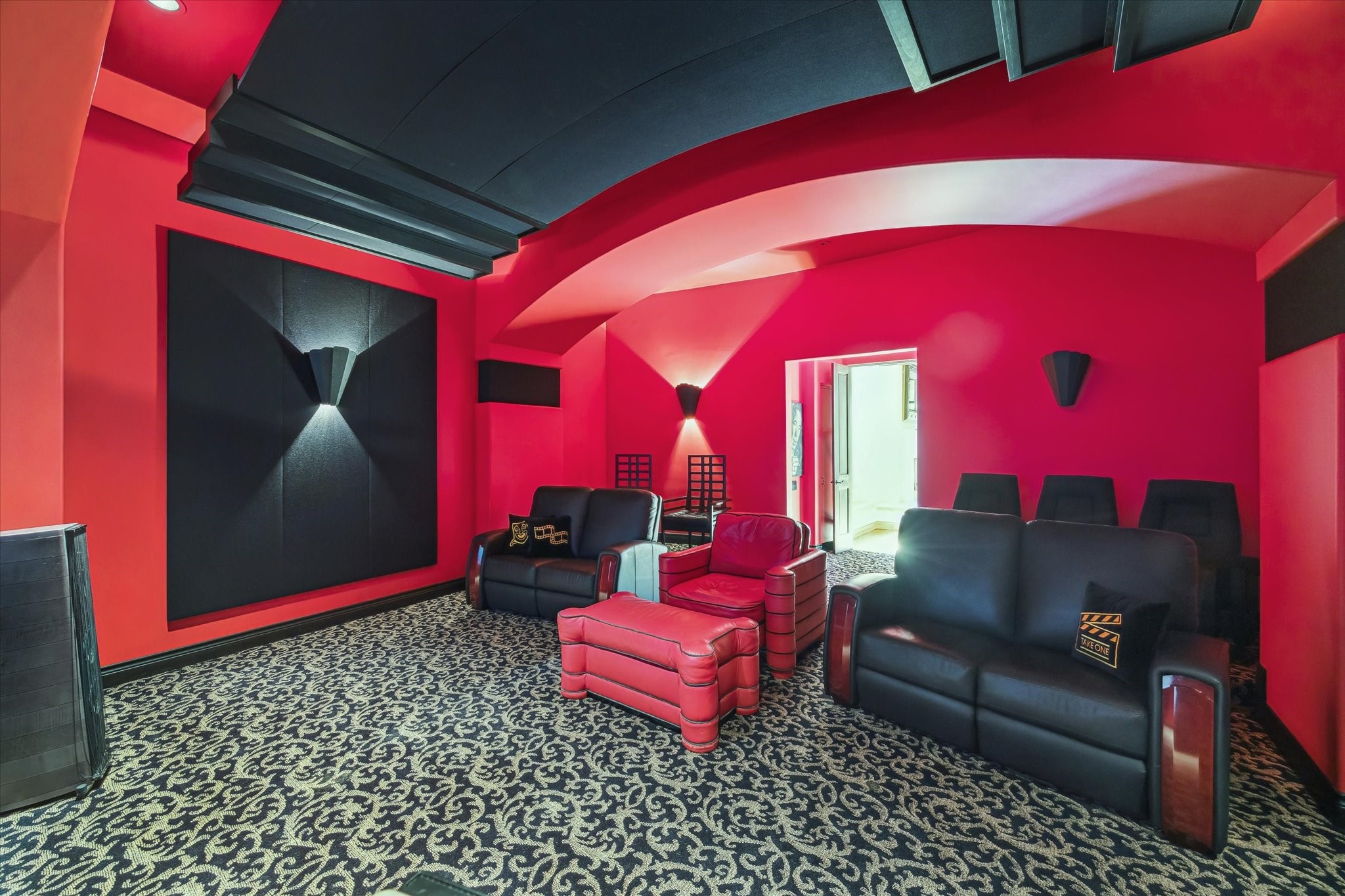  4320 Dickson - 物件實景