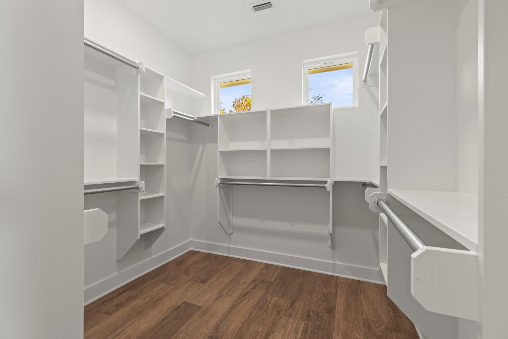 Tyler, Texas, 75704, United States, 4 Bedrooms Bedrooms, ,3 BathroomsBathrooms,Land,For Sale,1974670