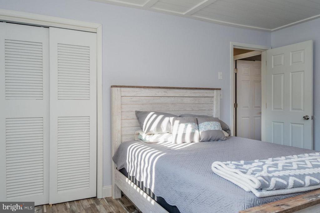 Gore, Virginia, 22637, United States, 4 Bedrooms Bedrooms, ,3 BathroomsBathrooms,Residential,For Sale,1949444