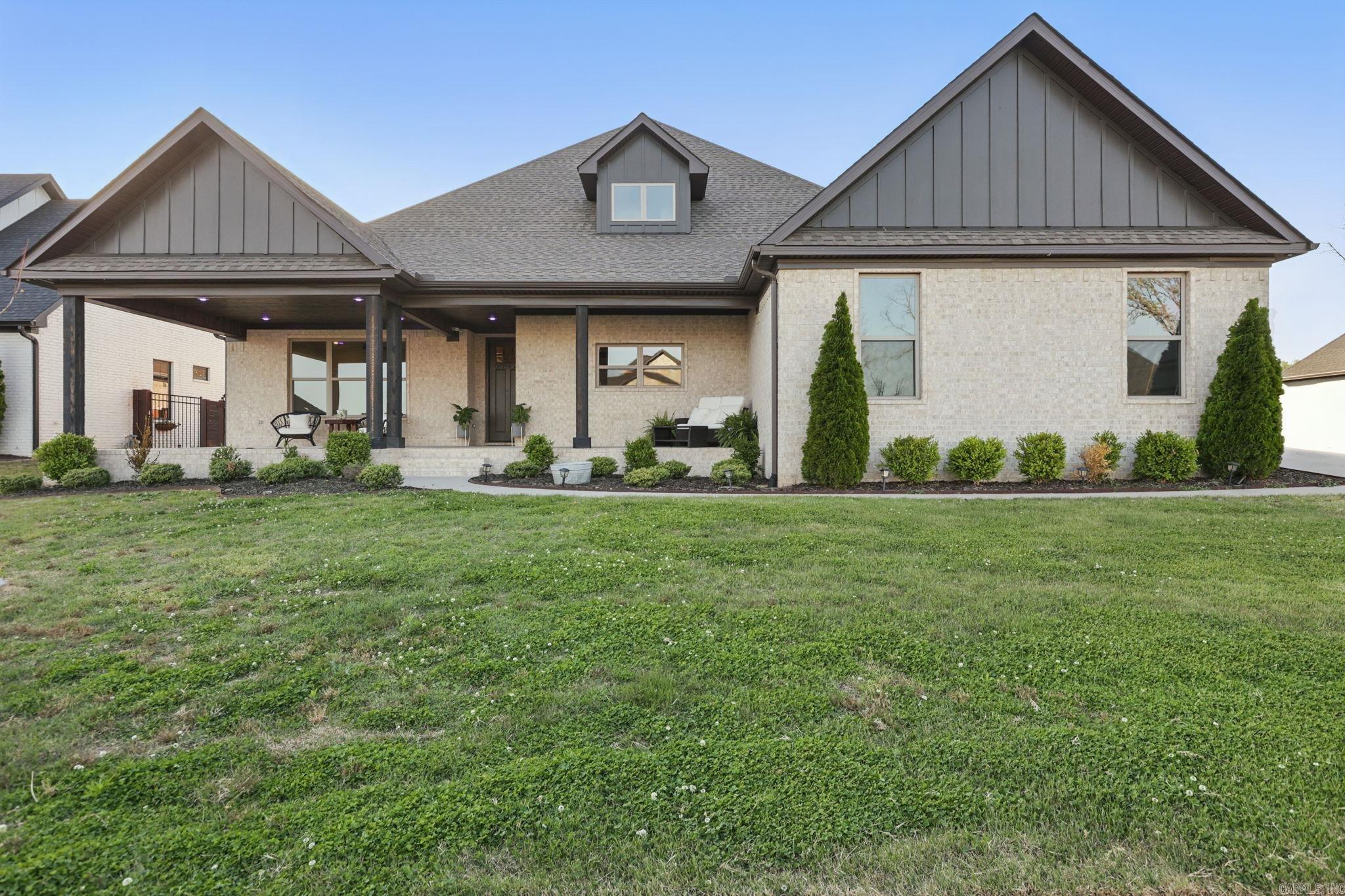 Benton, Arkansas, 72019, United States, 5 Bedrooms Bedrooms, ,4 BathroomsBathrooms,Residential,For Sale,1840883