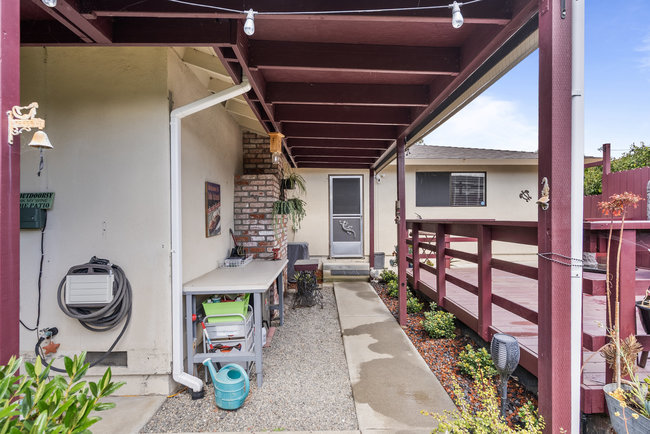 Hollister, California, 95023, United States, 3 Bedrooms Bedrooms, ,2 BathroomsBathrooms,Residential,For Sale,1882231