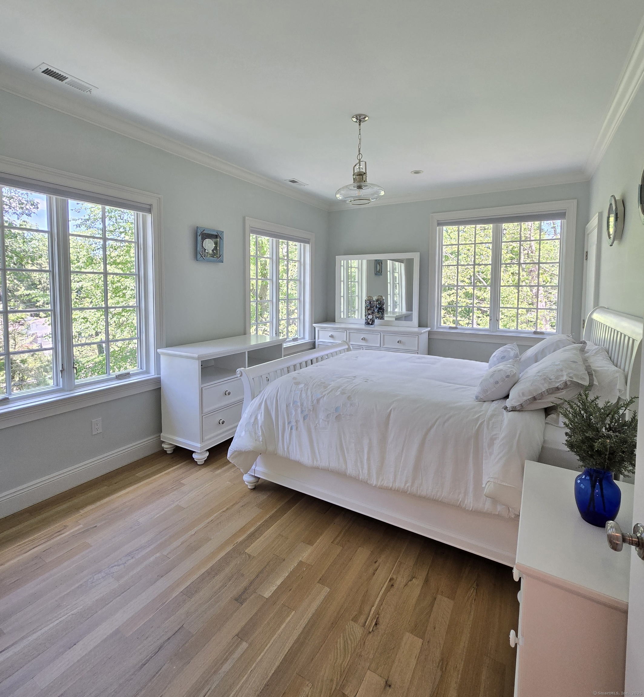 Westport, Connecticut, 06880, United States, 5 Bedrooms Bedrooms, ,5 BathroomsBathrooms,Residential,For Sale,1827473