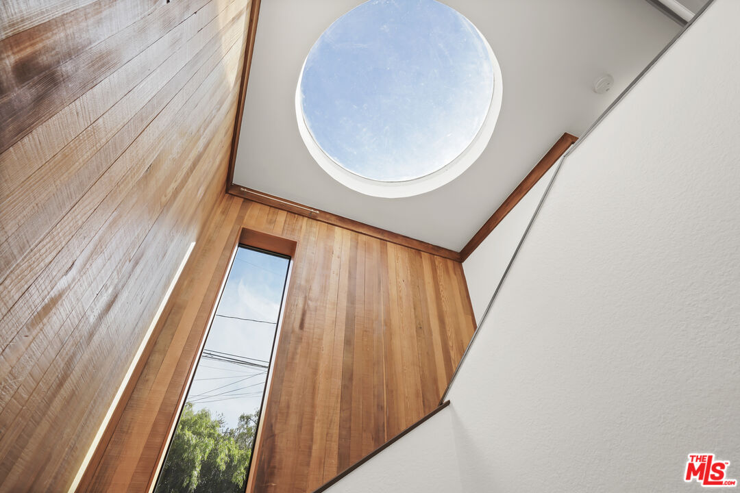 Malibu, California, 90265, United States, 3 Bedrooms Bedrooms, ,2 BathroomsBathrooms,Residential,For Sale,1997351