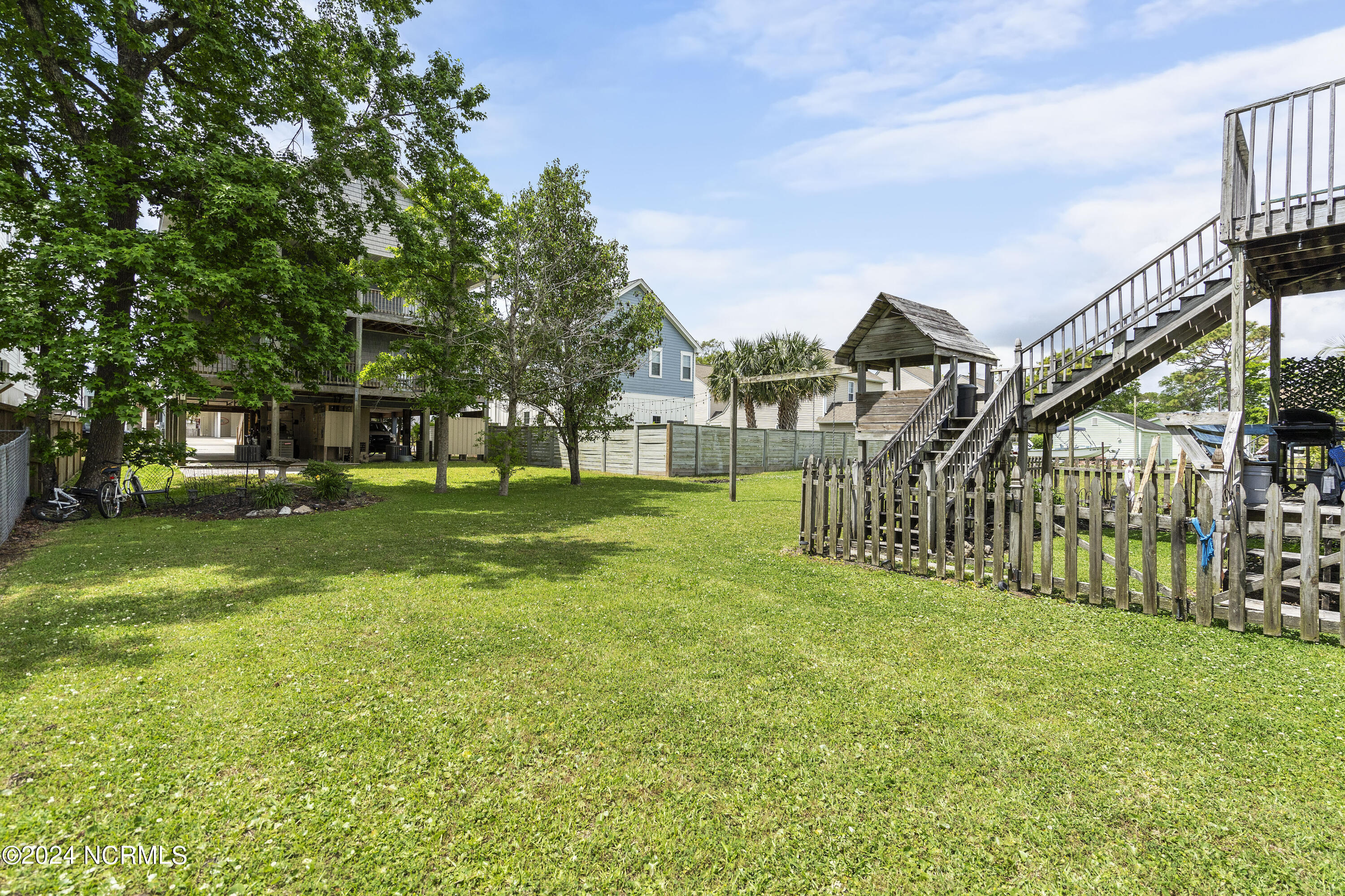Carolina Beach, North Carolina, 28428, United States, 2 Bedrooms Bedrooms, ,2 BathroomsBathrooms,Residential,For Sale,1708974