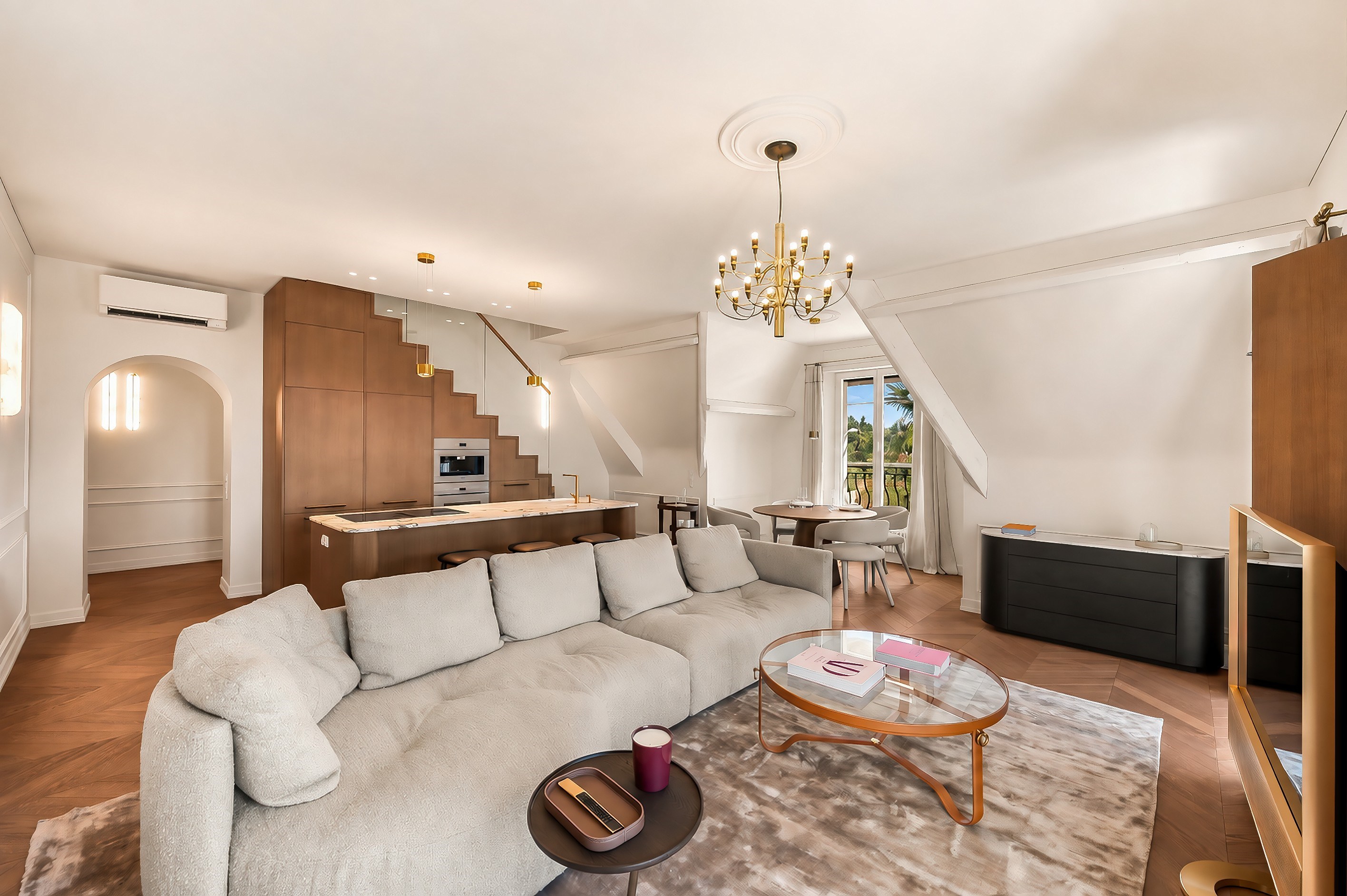  CO EXCLUSIVE CANNES CALIFORNIE Elegant 2 Bedroom Apartment  in a Belle Epoque B… - 物件實景