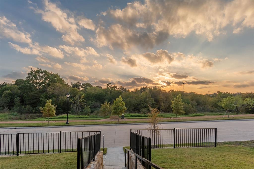 Rowlett, Texas, 75089, United States, 4 Bedrooms Bedrooms, ,3 BathroomsBathrooms,Residential,For Sale,1971322