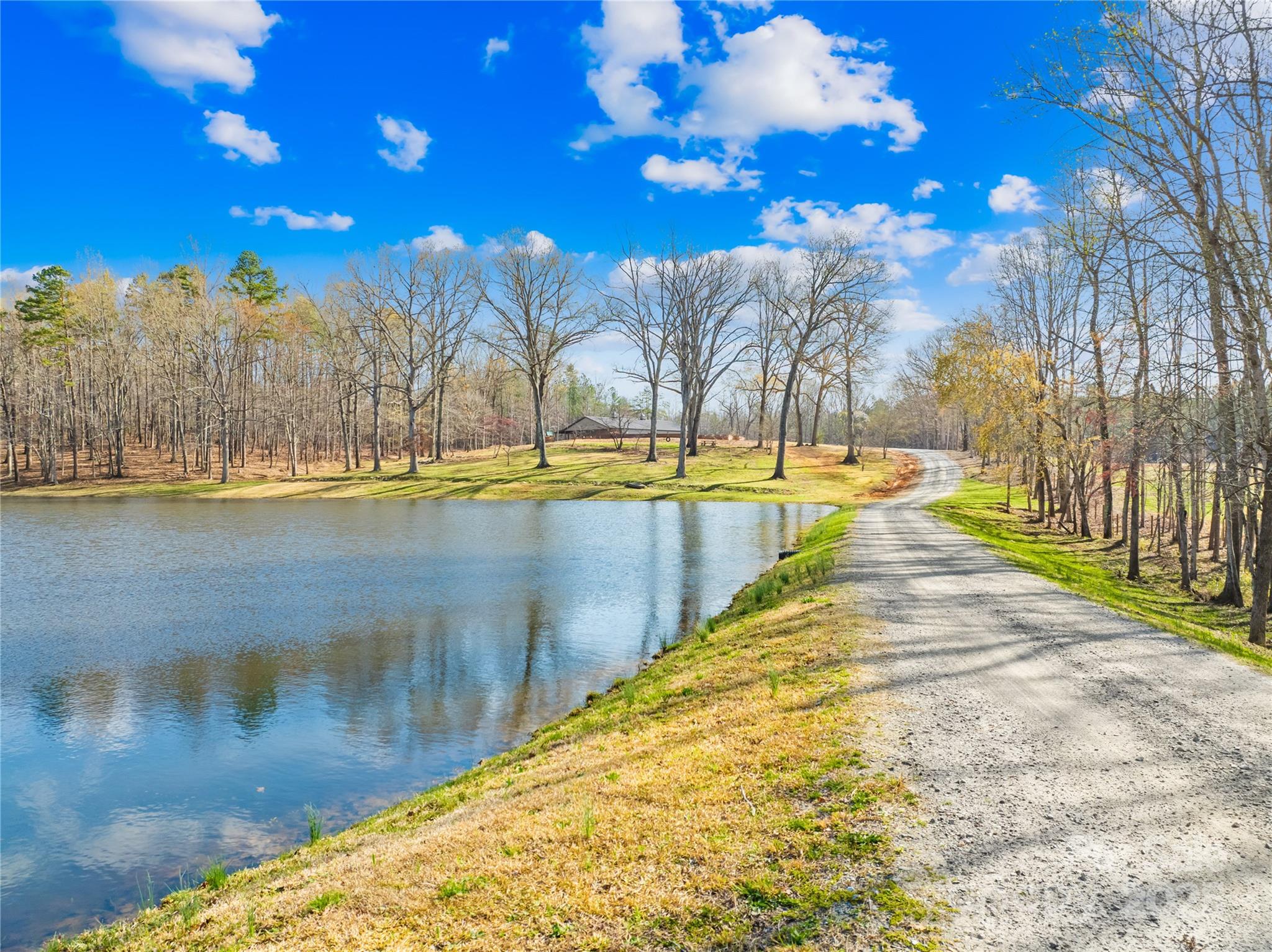 Kings Mountain, North Carolina, 28086, United States, ,1 BathroomBathrooms,Residential,For Sale,1850205
