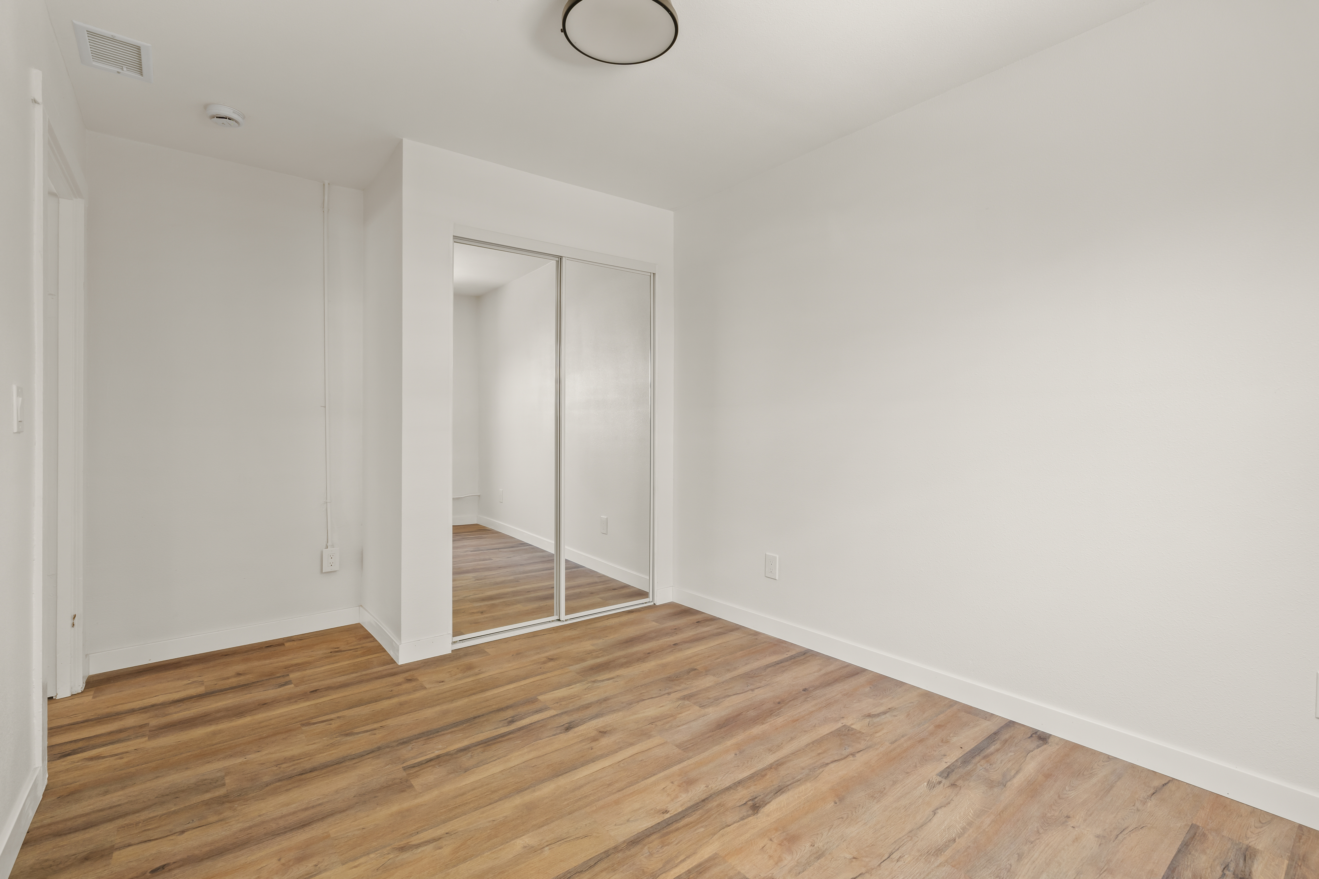  790 South Saticoy Avenue, Ventura, CA 93004 - 物件實景