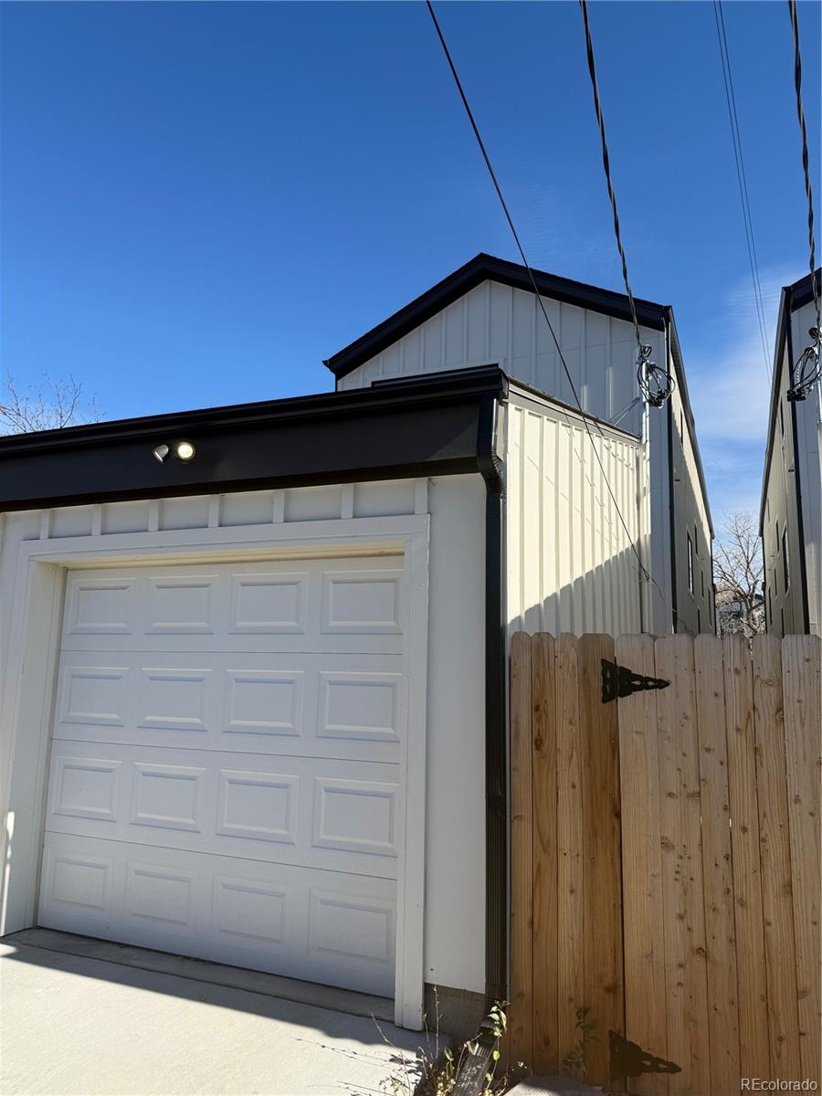 Denver, Colorado, 80204, United States, 3 Bedrooms Bedrooms, ,2 BathroomsBathrooms,Residential,For Sale,1992898