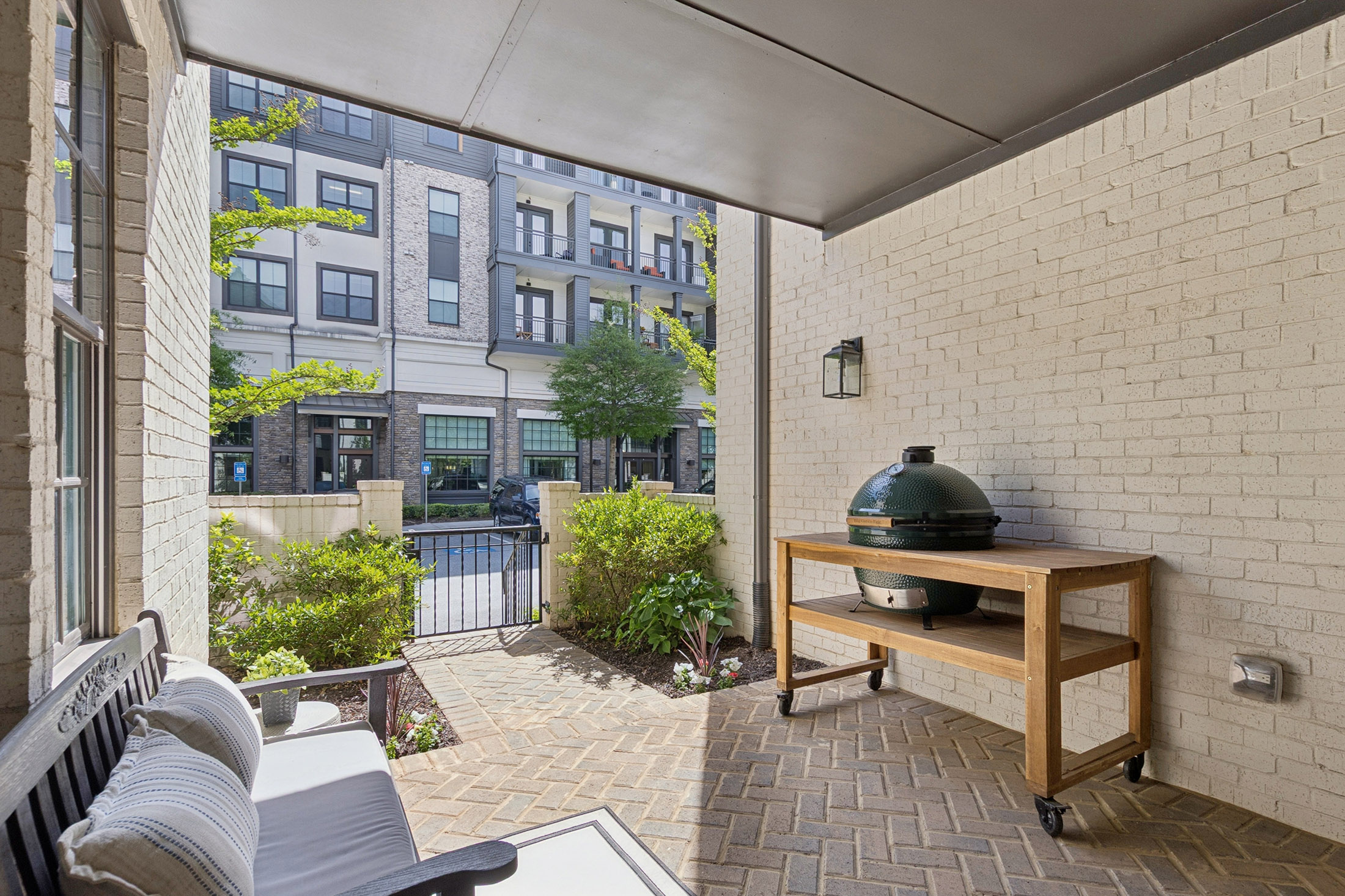  End-Unit Luxury Townhome at Aria - 物件實景