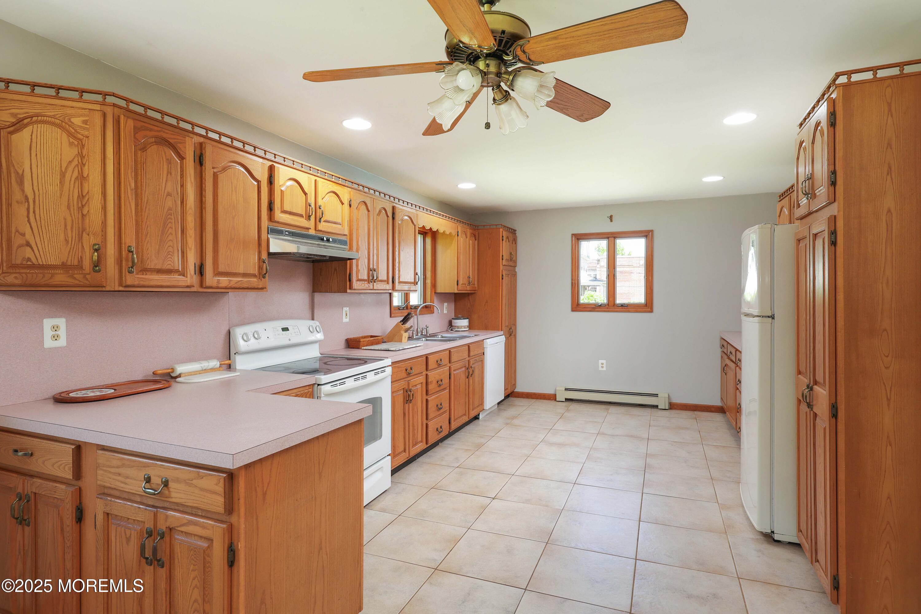 Port Monmouth, New Jersey, 07758, United States, 4 Bedrooms Bedrooms, ,3 BathroomsBathrooms,Residential,For Sale,1901599