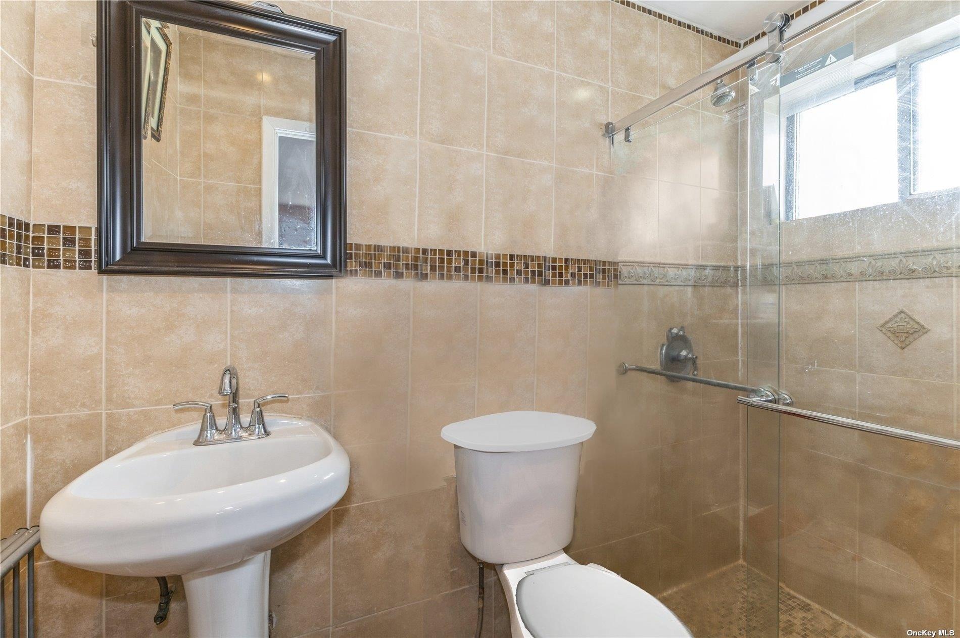 Brooklyn, New York, 11236, United States, 3 Bedrooms Bedrooms, ,2 BathroomsBathrooms,Residential,For Sale,1743258