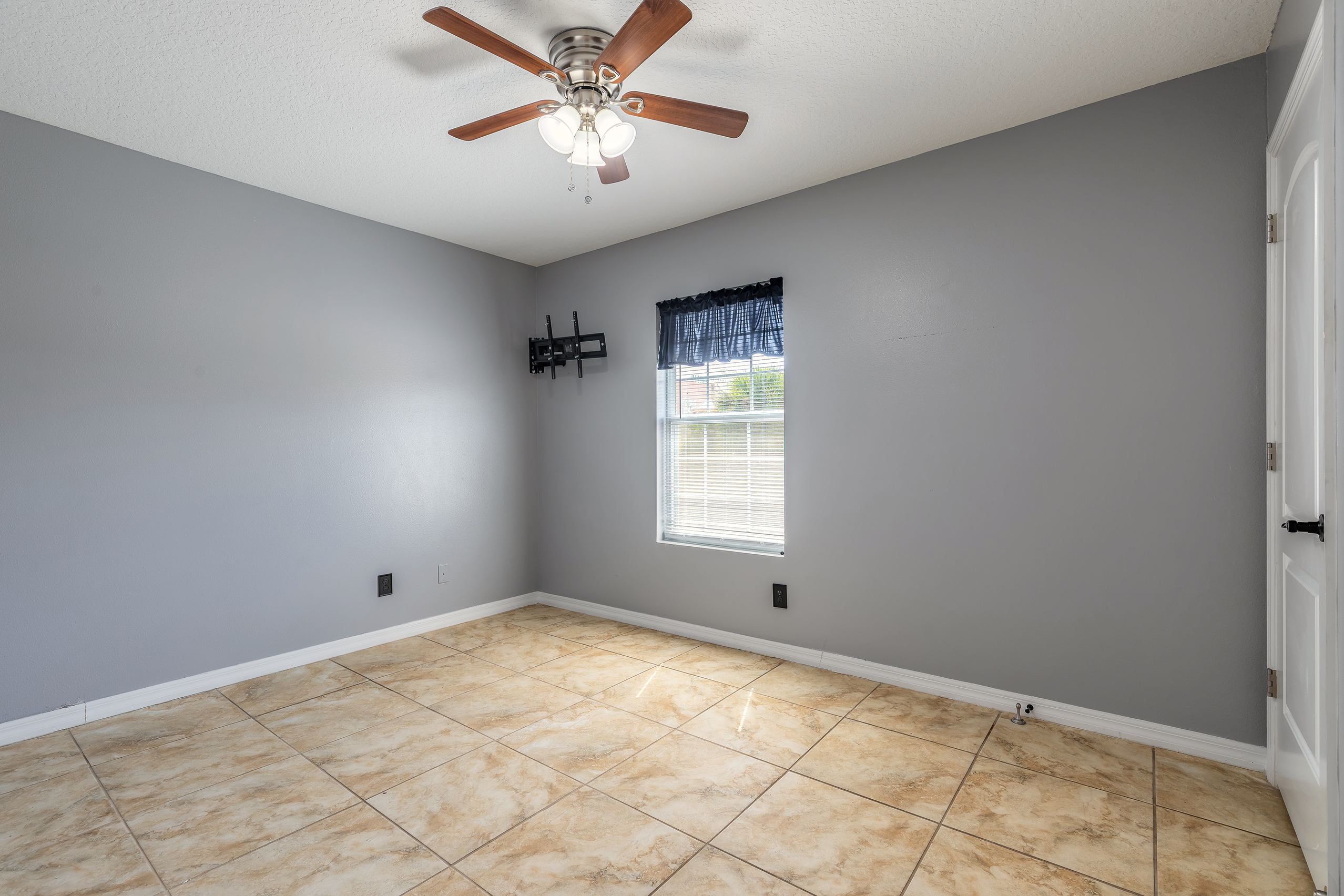 Daytona Beach, Florida, 32118, United States, 5 Bedrooms Bedrooms, ,3 BathroomsBathrooms,Residential,For Sale,1982545