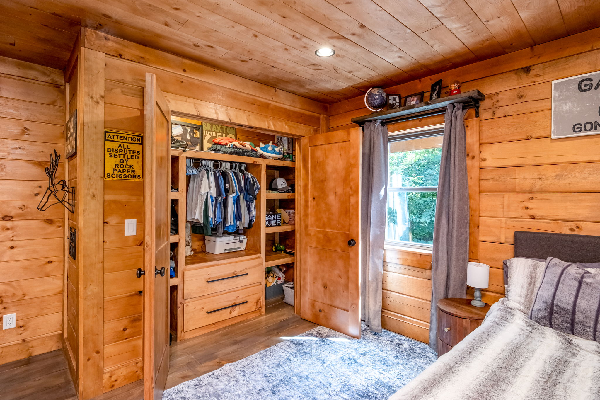 Lakeview, Michigan, 48850, United States, 4 Bedrooms Bedrooms, ,4 BathroomsBathrooms,Residential,For Sale,1943145