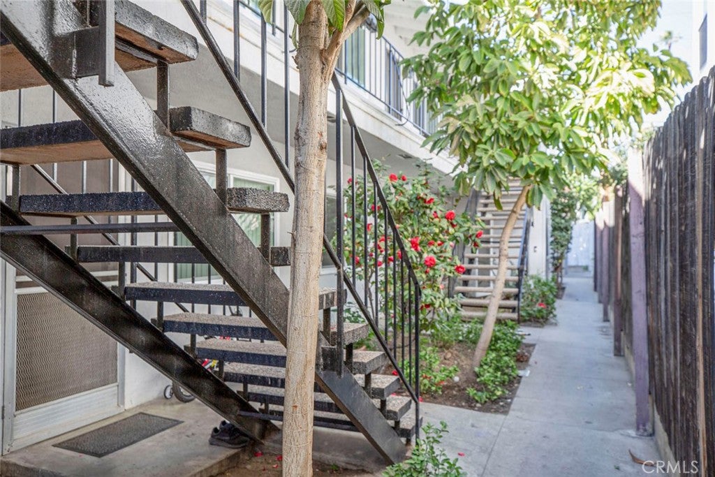 Glendale, California, 91201, United States, ,Residential,For Sale,1939983