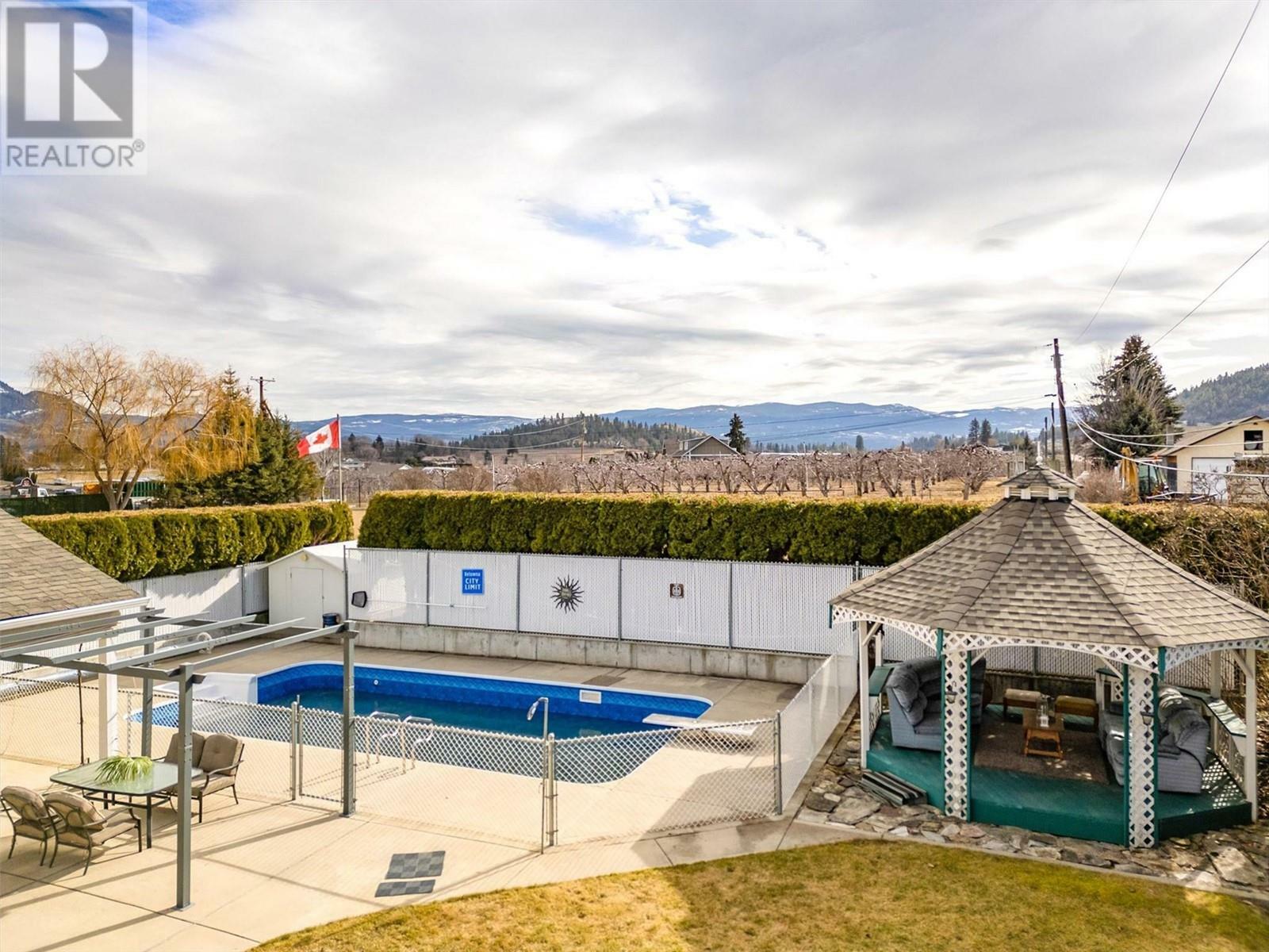 KELOWNA, British Columbia, V1V 2G6, CA, 5 Bedrooms Bedrooms, ,4 BathroomsBathrooms,Residential,For Sale,1838260