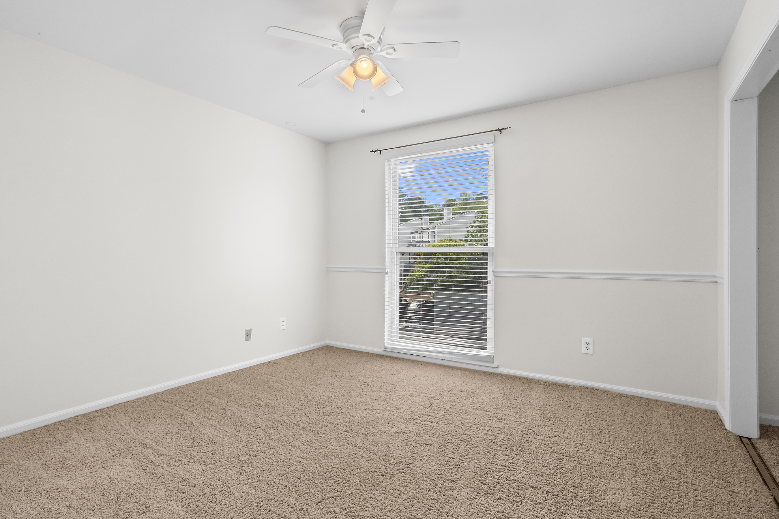  Mid-Century Modern Townhome in Gated Community Along The Chattahoochee River - 物件實景