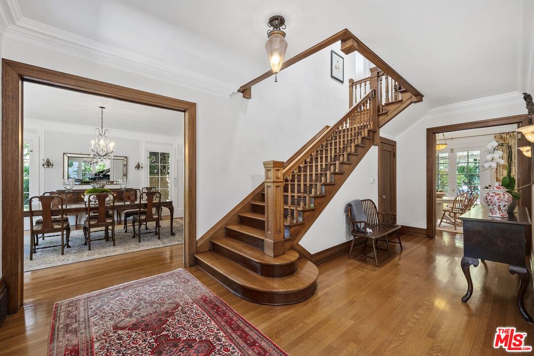 Los Angeles, California, 90004, United States, 5 Bedrooms Bedrooms, ,3 BathroomsBathrooms,Residential,For Sale,1940540