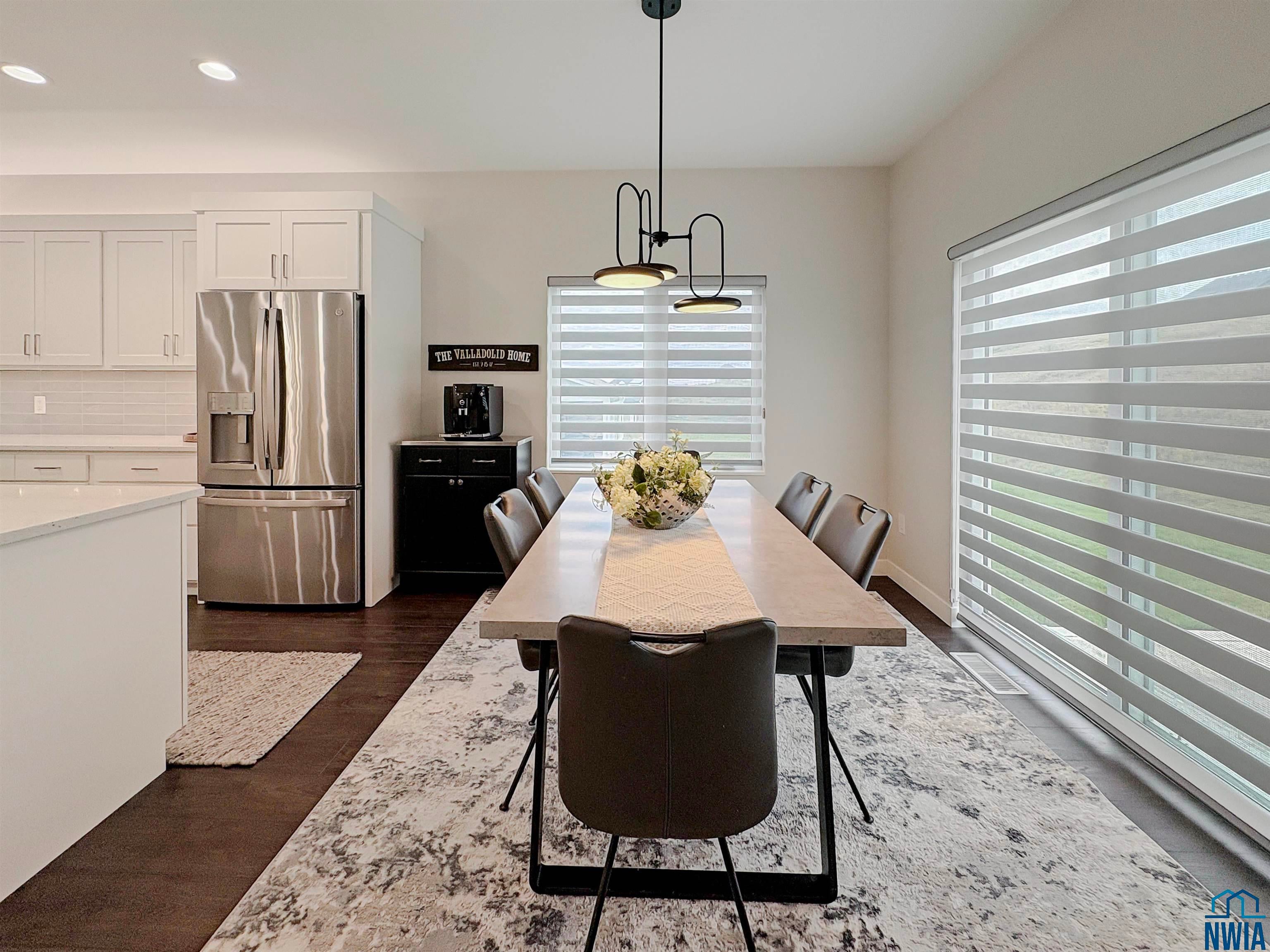 Hinton, Iowa, 51024, United States, 4 Bedrooms Bedrooms, ,3 BathroomsBathrooms,Residential,For Sale,1983377