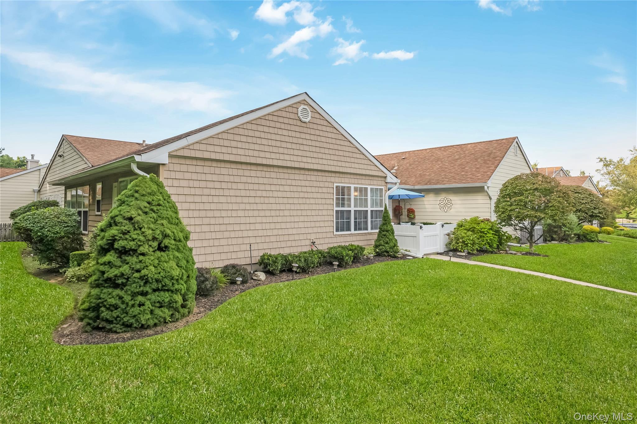 Coram, New York, 11727, United States, 2 Bedrooms Bedrooms, ,2 BathroomsBathrooms,Residential,For Sale,1917396