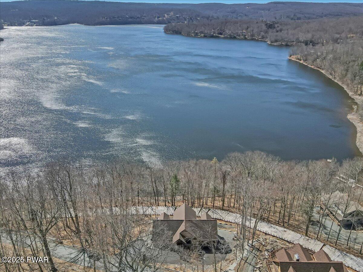 Lake Ariel, Pennsylvania, 18436, United States, 6 Bedrooms Bedrooms, ,4 BathroomsBathrooms,Residential,For Sale,2005698